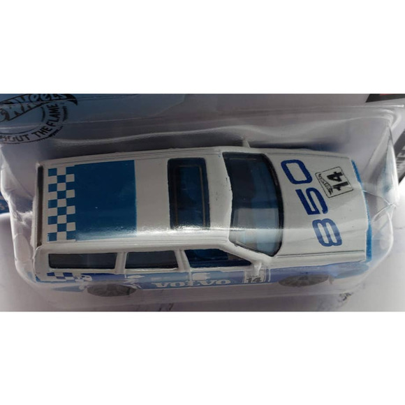 Hot Wheels 2020 HW Race Day 2/10 White Volvo 850 Estate With Black 10sp Wheels - Picture 4 of 8